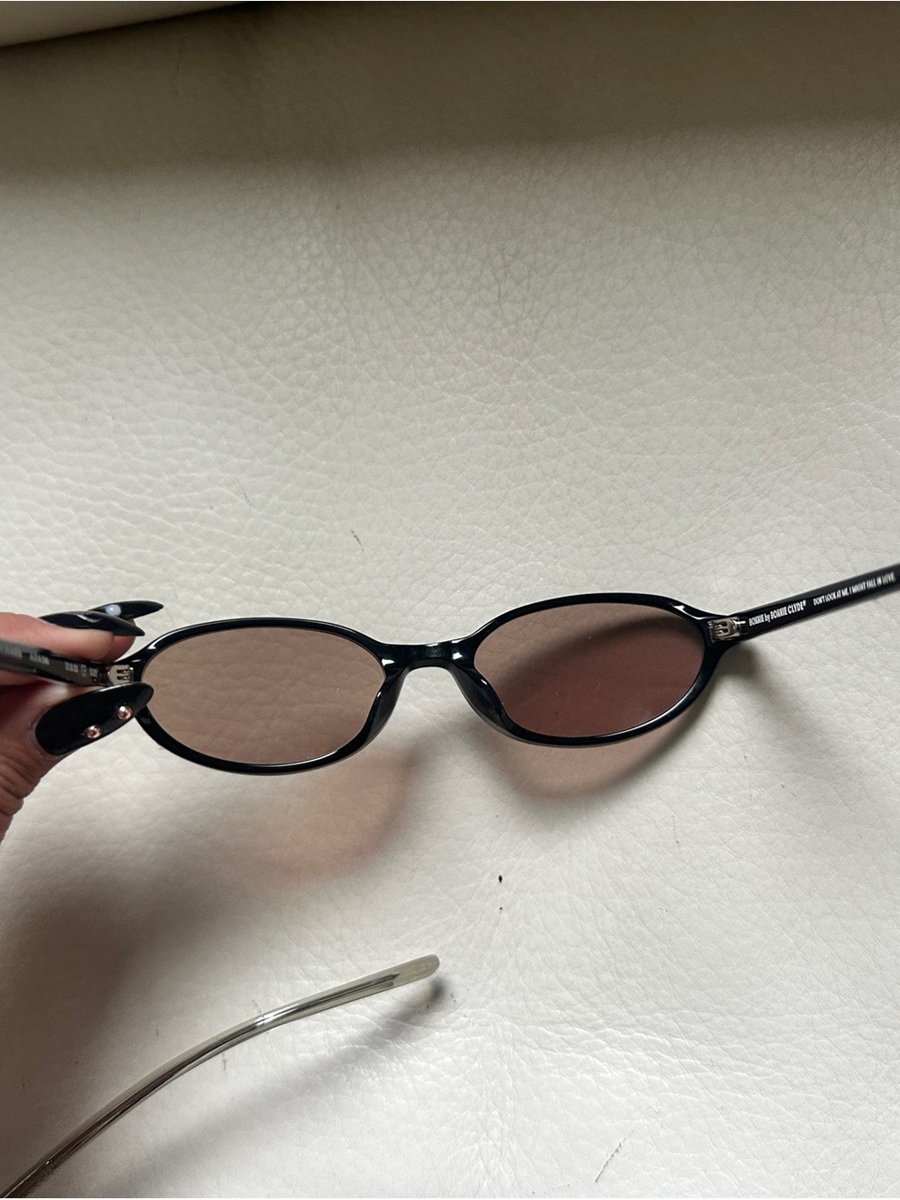 Bonnie Clyde baby Black Oval Women’s Sunglasses - Brown Lenses - Picture 5 of 16